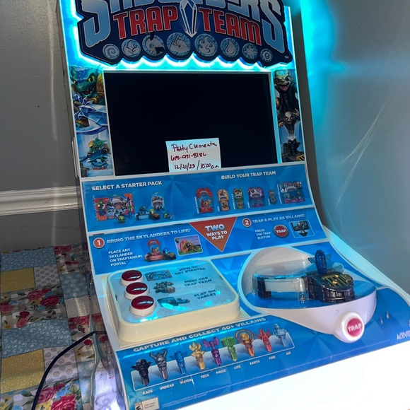 Activision Skylanders Trap Team Walmart Demo Display Unit Game Kiosk/LocalPickup - Picture 6 of 13